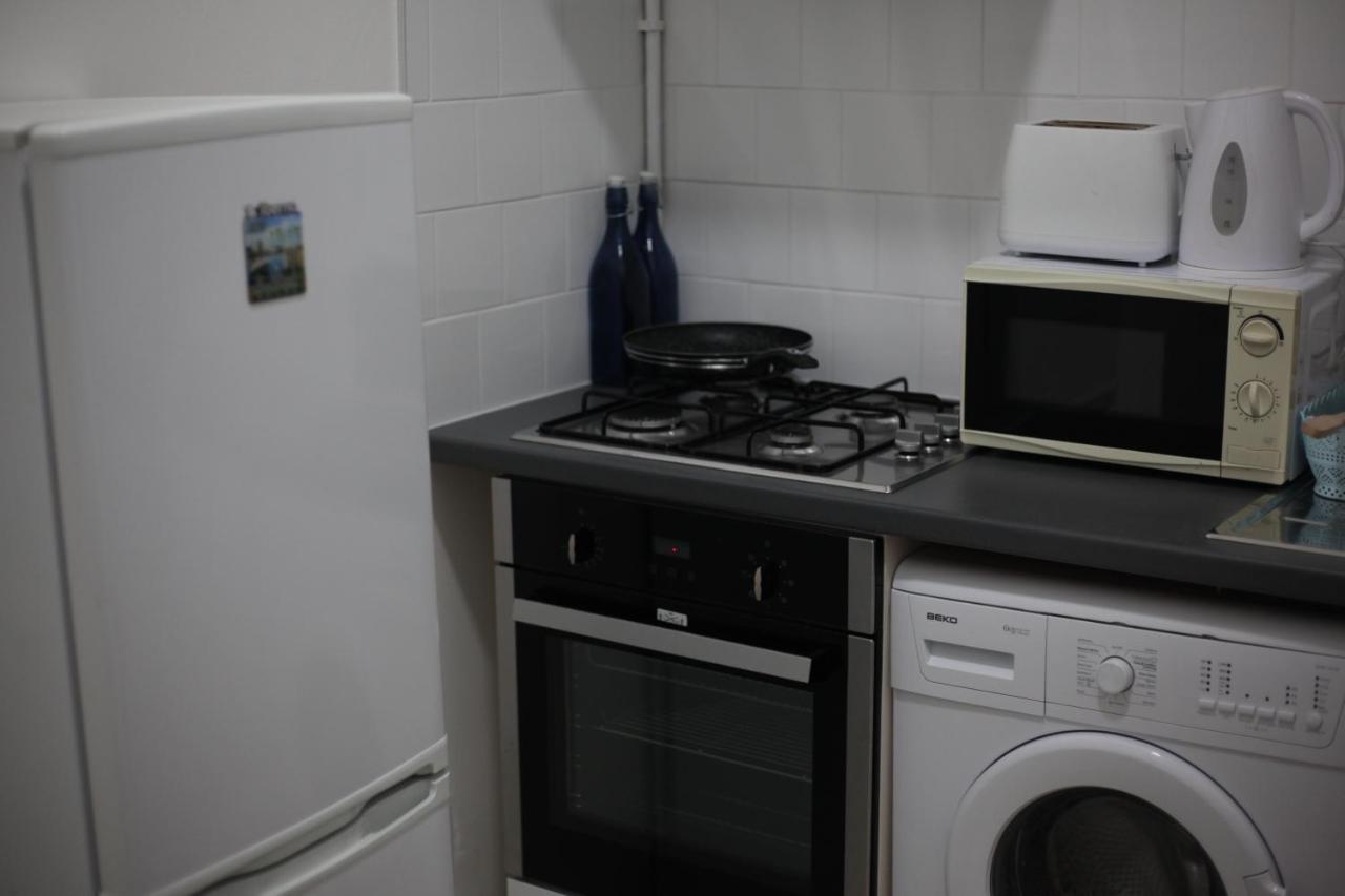 Oyo New City Lodge London Bagian luar foto