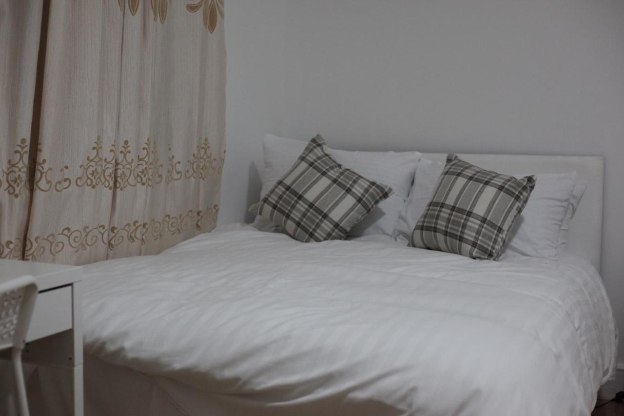 Oyo New City Lodge London Bagian luar foto