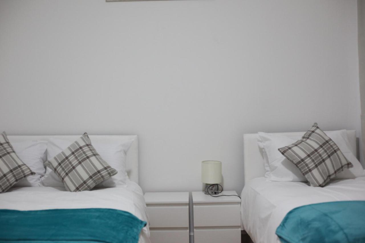 Oyo New City Lodge London Bagian luar foto